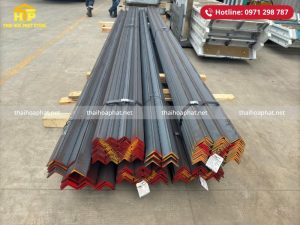 Giao 8 tấn thép hình V cho công trình tại Vũng Tàu