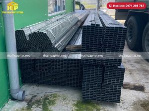 Giao 10 tấn thép hộp đen cho công trình tại Long An