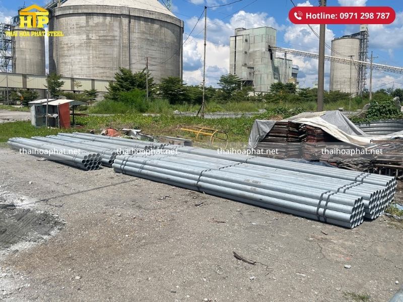 Giao 12 tấn thép ống mạ kẽm nhúng nóng cho công trình tại Bình Phước