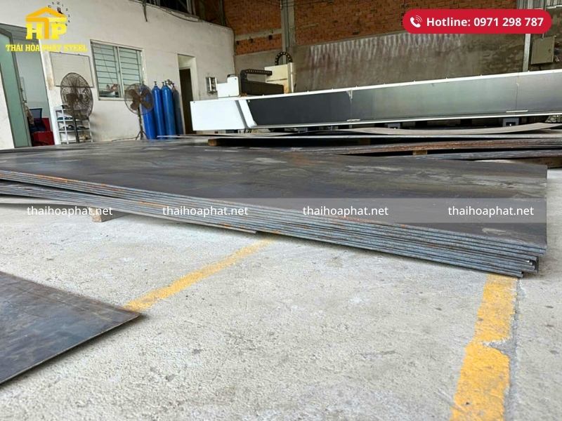Giao 18 tấn thép tấm và thép hình I cho công trình tại Long An