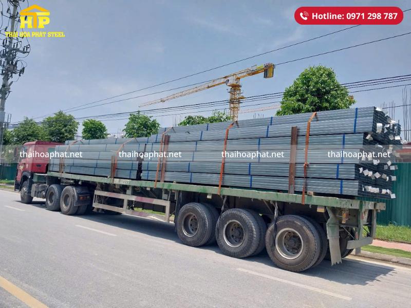 Giao 250 tấn thép hộp vuông mạ kẽm cho công trình tại Hà Nam
