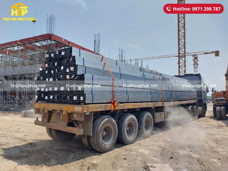 Giao 250 tấn thép hộp vuông mạ kẽm cho công trình tại Hà Nam