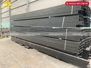 Giao 28 tấn thép hộp vuông cho công trình tại Bình Dương