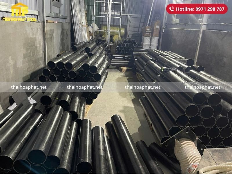 Giao 8 tấn thép hộp đen cắt quy cách cho công trình tại Quận 9, TP. Hồ Chí Minh
