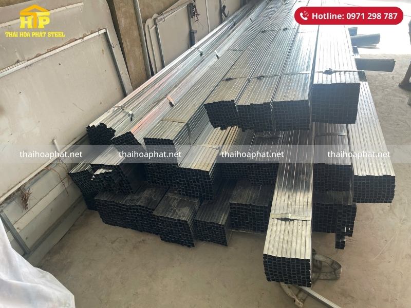 Giao 9 tấn thép hộp và thép ống mạ kẽm cho công trình tại Tây Ninh