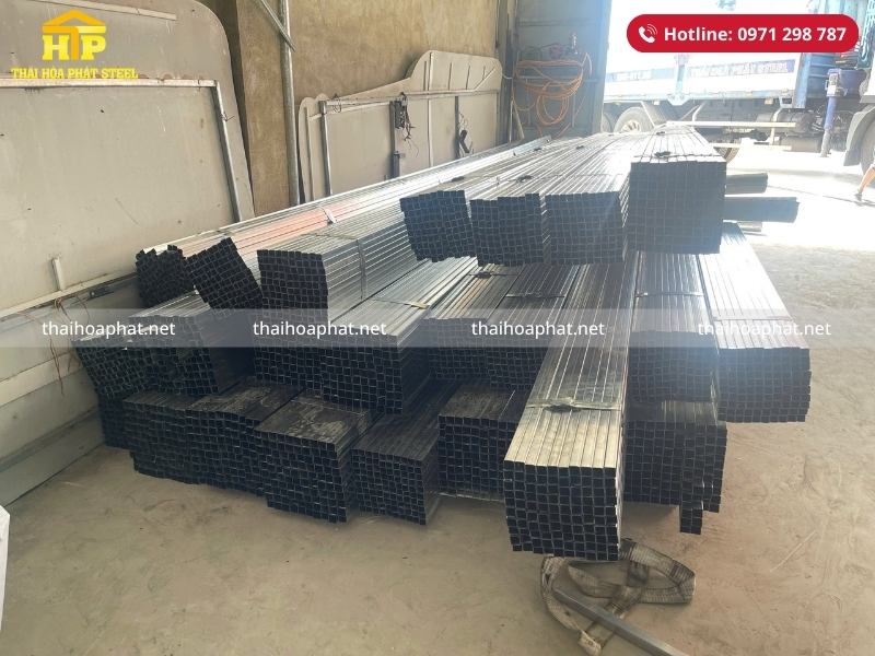Giao 9 tấn thép hộp và thép ống mạ kẽm cho công trình tại Tây Ninh