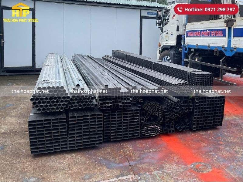 Giao 9 tấn thép hộp và thép ống cho công trình tại Bình Chánh, TP. Hồ Chí Minh