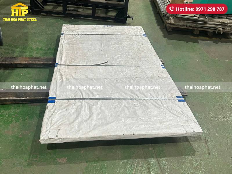 Giao 10 tấn thép tấm cho công trình tại Biên Hoà