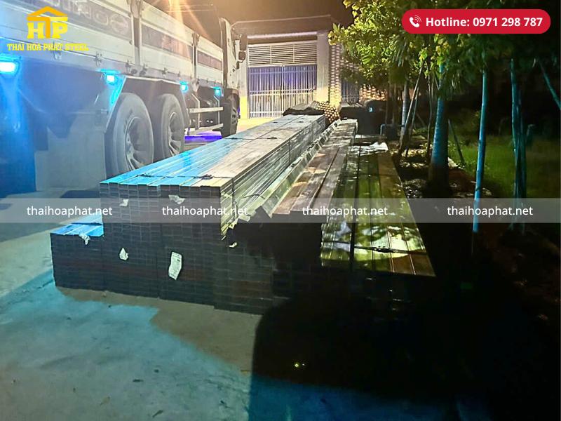 Giao 15 tấn thép ống và thép hộp cho công trình tại Tây Ninh