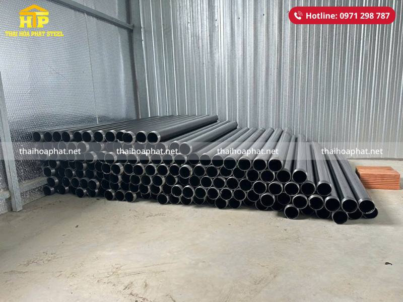 Giao 4 tấn thép ống ren và thép tấm cho công trình tại Hậu Giang