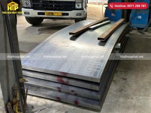 Giao 45 tấn thép tấm cắt quy cách cho công trình tại Long An