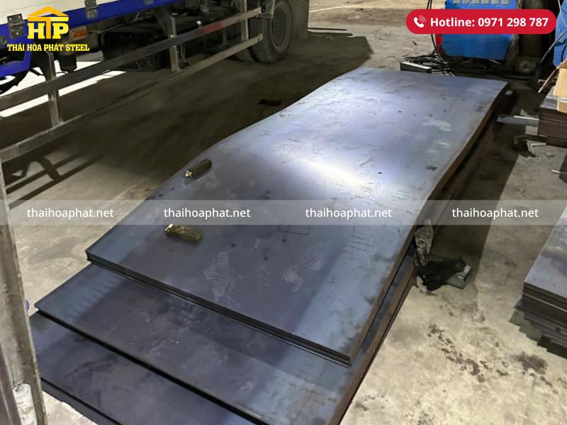 Giao 45 tấn thép tấm cắt quy cách cho công trình tại Long An