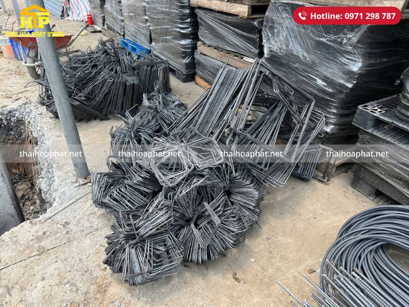 Giao 5 tấn thép xây dựng cho công trình tại Long An