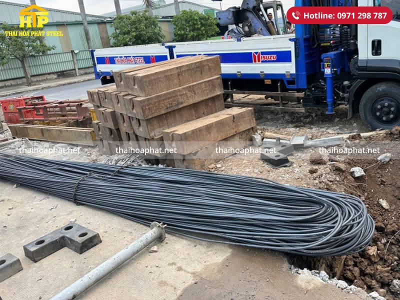 Giao 5 tấn thép xây dựng cho công trình tại Long An
