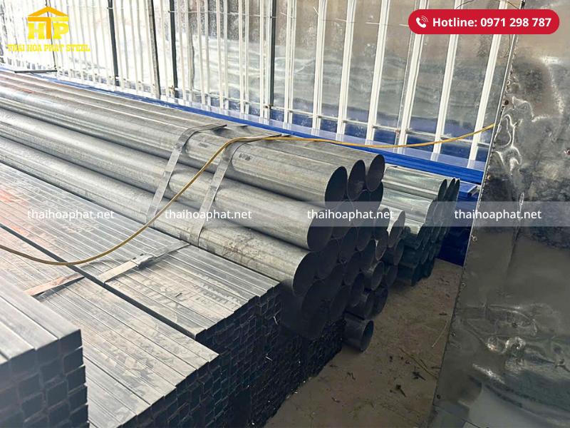 Giao 7 tấn thép hộp và thép ống mạ kẽm cho công trình tại Tây Ninh
