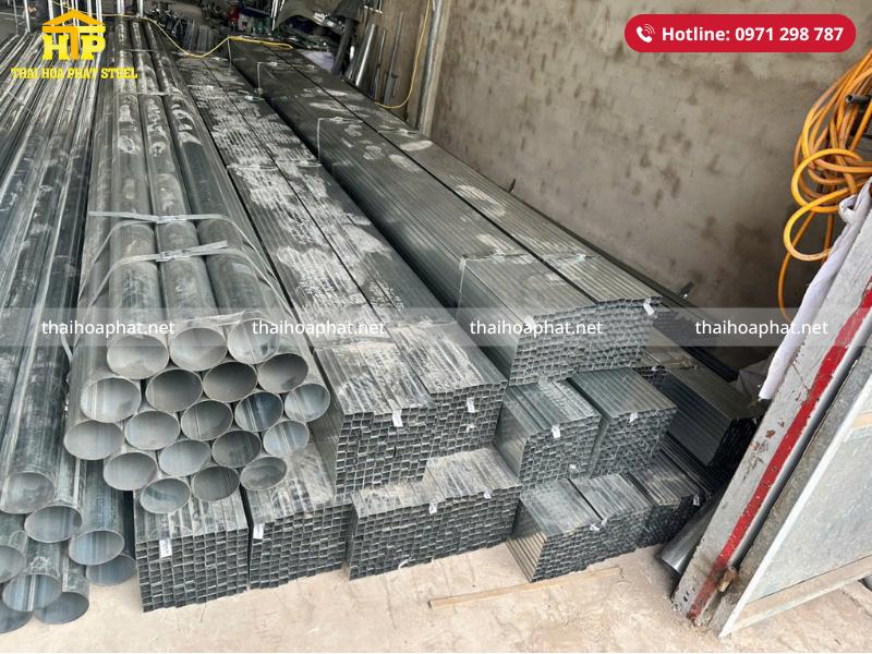 Giao 7 tấn thép hộp và thép ống mạ kẽm cho công trình tại Tây Ninh