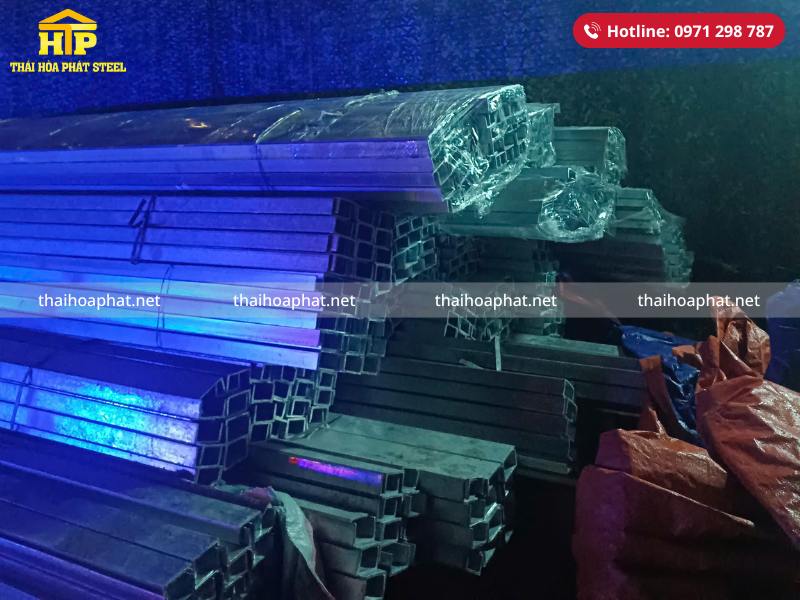 Giao 15 tấn thép hình U nhúng nóng cho công trình tại Quận 9, Thành phố Hồ Chí Minh