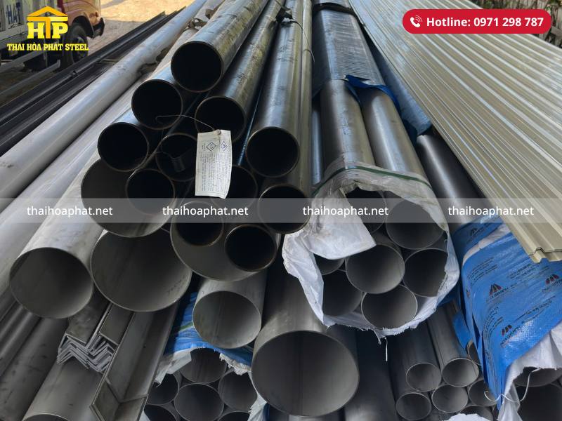 Giao 16 tấn thép ống cho công trình tại Quận 12, Thành phố Hồ Chí Minh