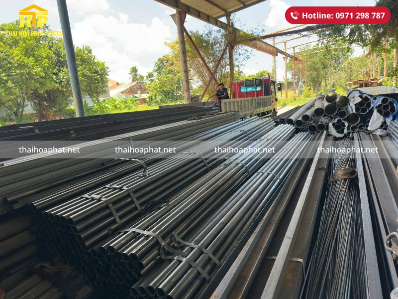 Giao 16 tấn thép ống cho công trình tại Quận 12, Thành phố Hồ Chí Minh