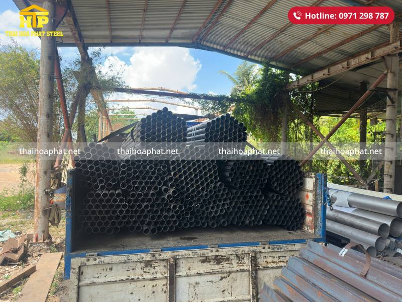 Giao 16 tấn thép ống cho công trình tại Quận 12, Thành phố Hồ Chí Minh