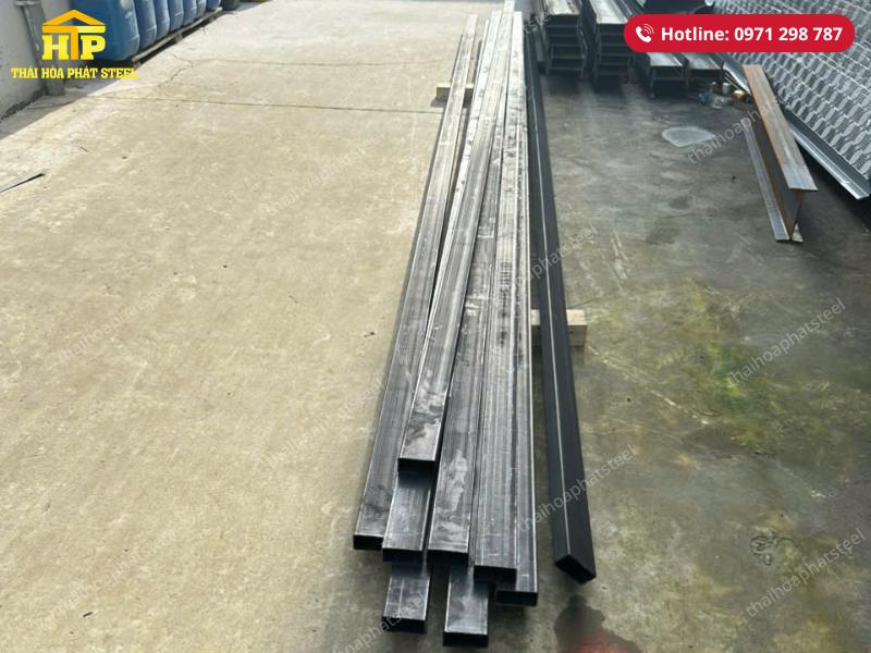 Giao 5 tấn thép tấm, thép hình và thép hộp cho công trình tại Long An