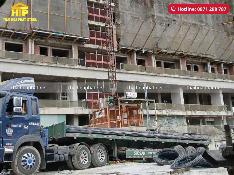 Giao 70 tấn thép xây dựng cho công trình tại Bình Dương