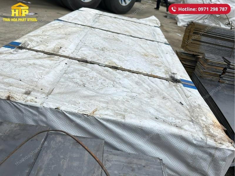 Giao 13 tấn thép tấm cho công trình tại Đồng Nai