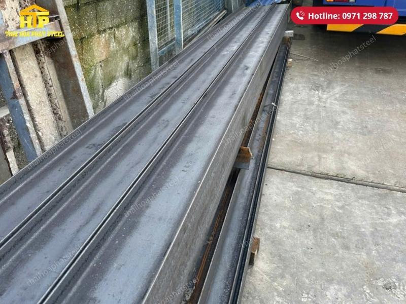 Giao 3 tấn thép hình I cho công trình tại Long An