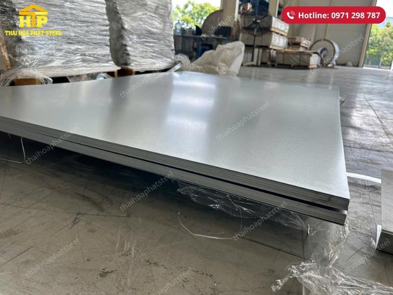 Giao 4 tấn thép tấm mạ kẽm cho công trình tại Củ Chi, Thành phố Hồ Chí Minh