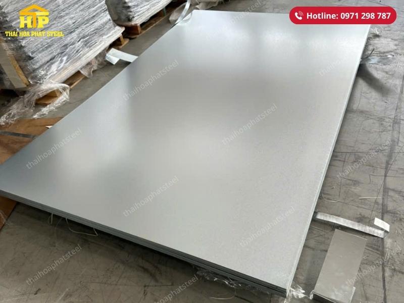 Giao 4 tấn thép tấm mạ kẽm cho công trình tại Củ Chi, Thành phố Hồ Chí Minh