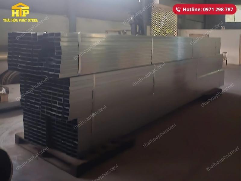 Giao 5 tấn thép hộp cho công trình tại Quận 9, Thành phố Hồ Chí Minh