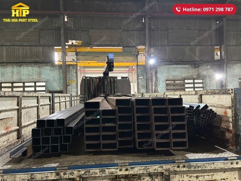 Giao 8 tấn thép hộp cho công trình tại Long An