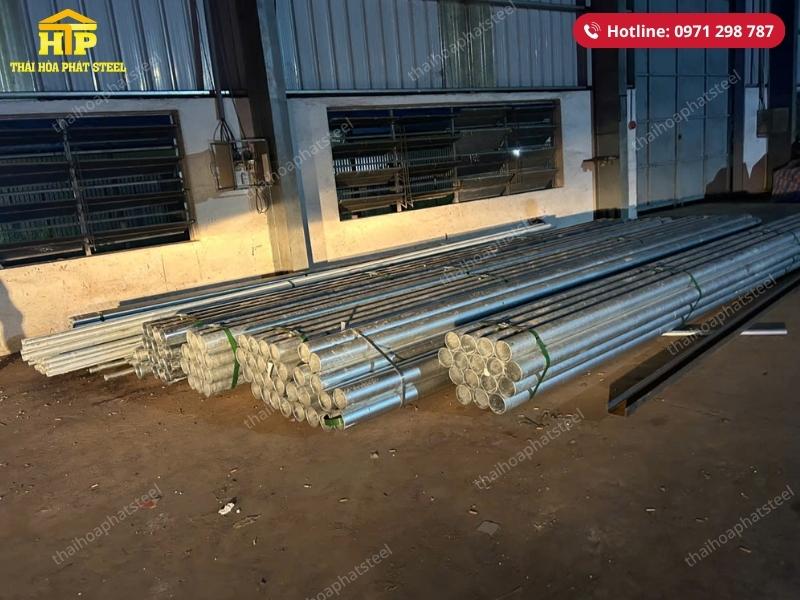 Giao 8 tấn thép ống mạ kẽm nhúng nóng cho công trình tại Đồng Nai