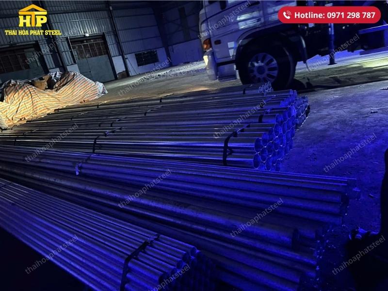 Giao 8 tấn thép ống mạ kẽm nhúng nóng cho công trình tại Đồng Nai