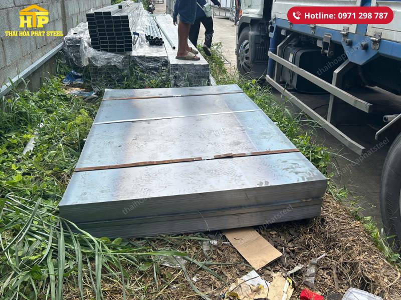 Giao 15 tấn thép hộp và thép tấm cho công trình tại Nhơn Trạch, Đồng Nai