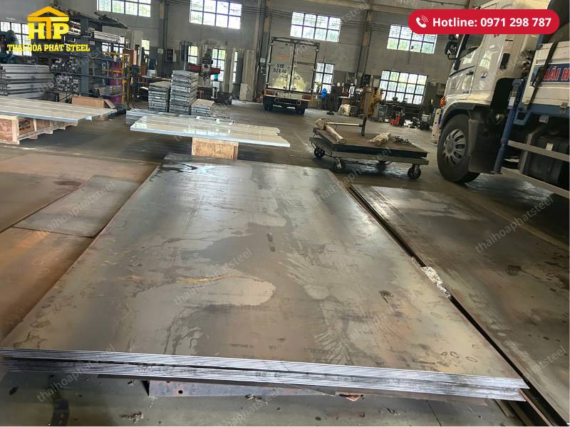 Giao 15 tấn thép tấm đen và mạ kẽm cho công trình tại Củ Chi, TP.HCM