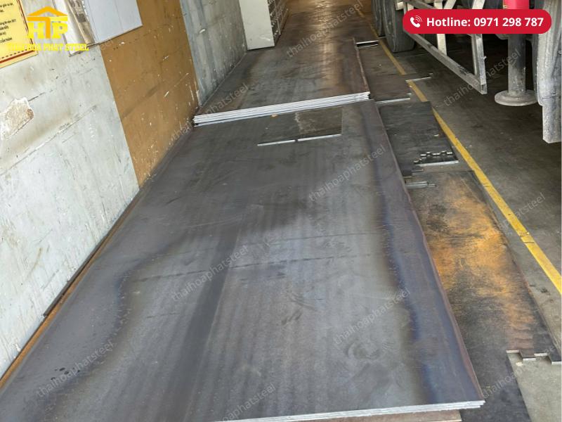 Giao 12 tấn thép tấm và thép hộp mạ kẽm cho công trình tại Nhà Bè, TP.HCM