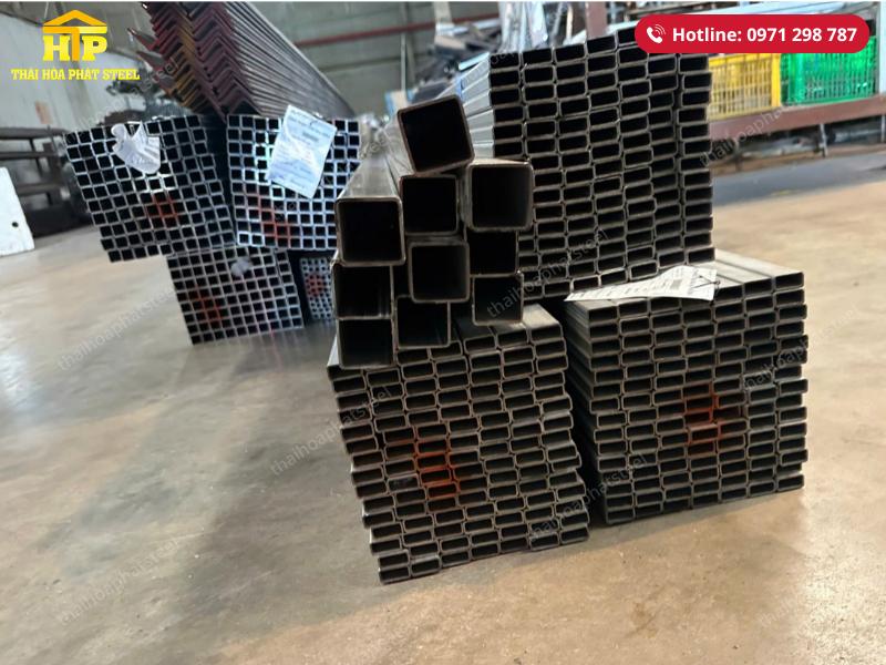 Giao 12 tấn thép tấm và thép hộp mạ kẽm cho công trình tại Nhà Bè, TP.HCM